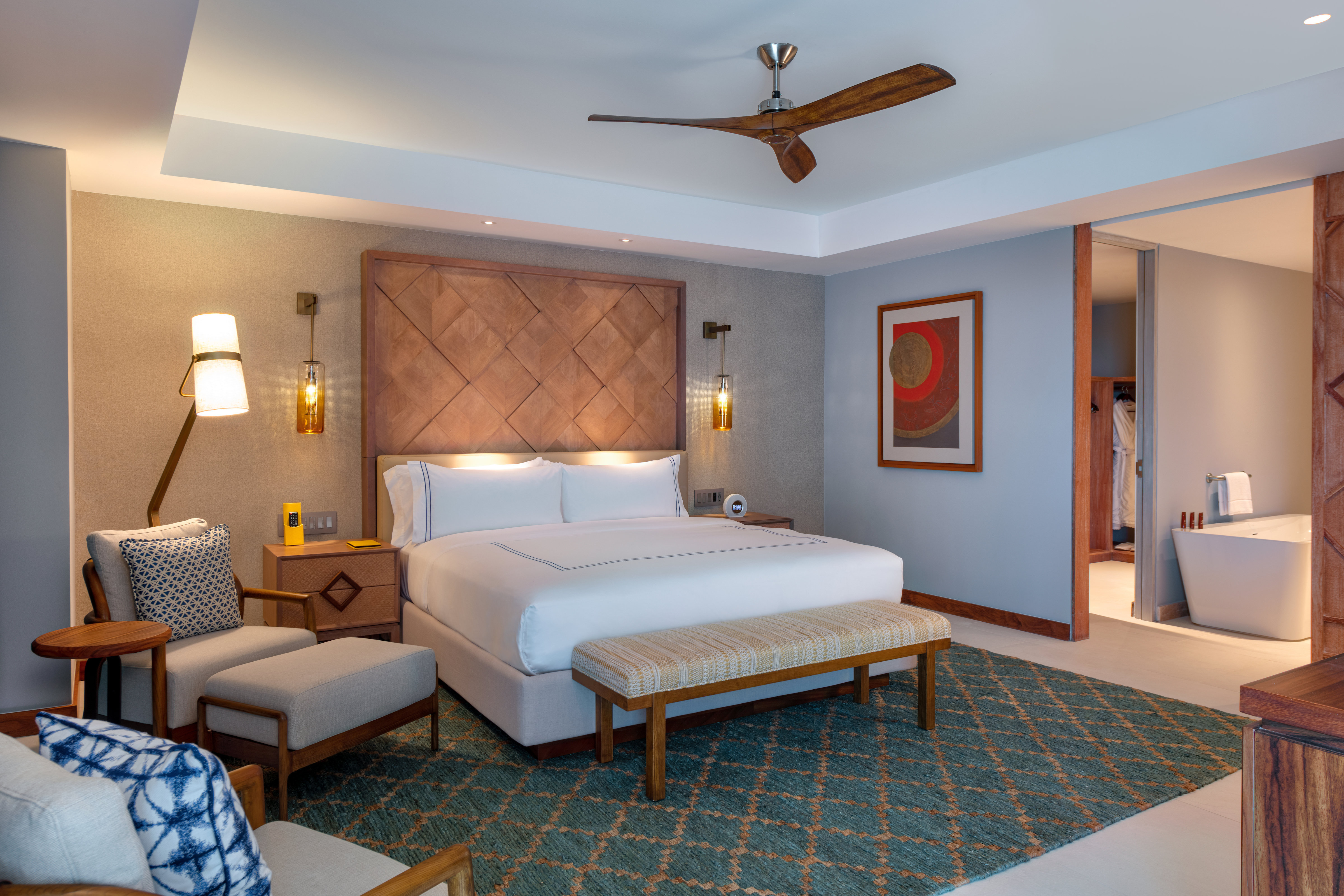 部分海景高級特大床套房