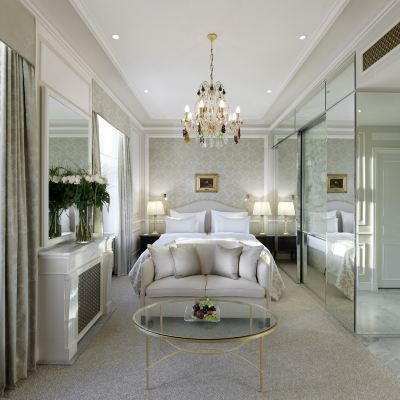 Deluxe Room Hotel Sacher Wien Promo Code