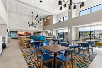Hampton Inn & Suites by Hilton Corona