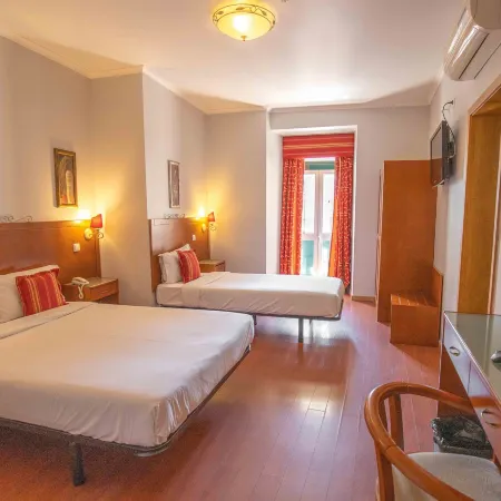 Grande Pensão Residencial Alcobia