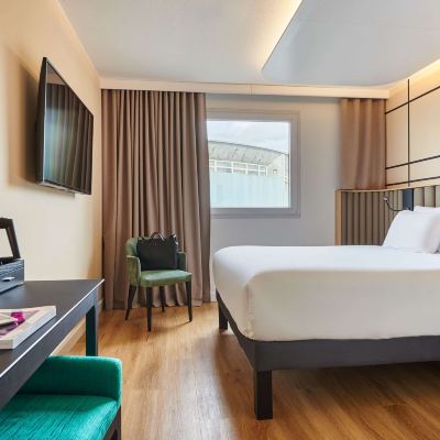 Double Room Hotel La Place Nanterre La Défense Promo Code