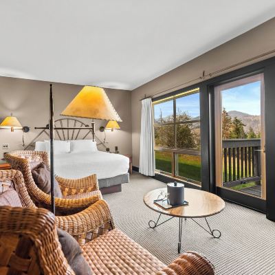 Room, 1 King Bed (Mt. Robinson) Sun Mountain Lodge Promo Code