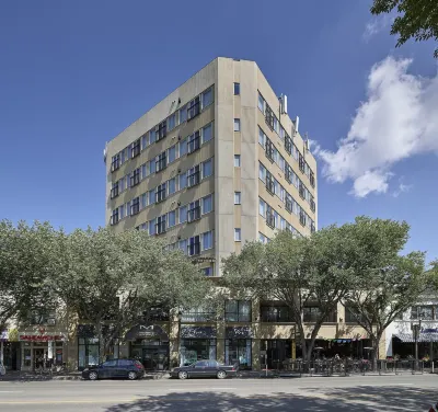 Metterra Hotel on Whyte Hotel a 