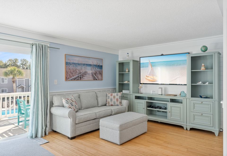 海岸休闲（带可使用泳池和宽敞布局）-吸引人的圣地