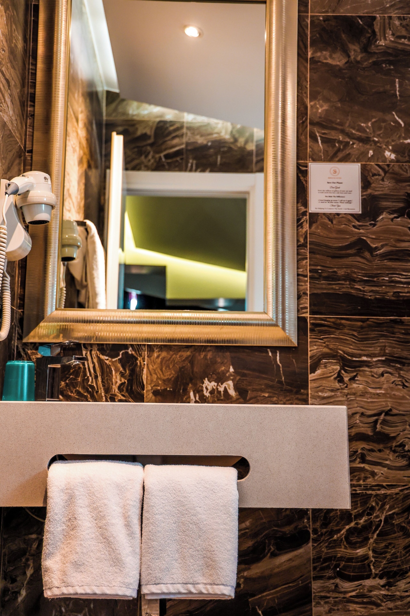 高级双人或双床间 - 带阳台