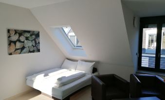 KH Hotel Mit Restaurant - Housity