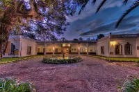 Hostería Hacienda Pinsaqui Hotel di 