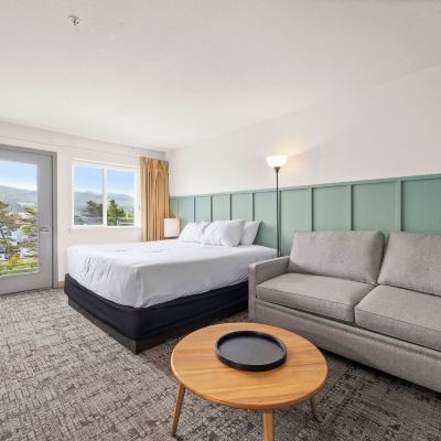 Standard Queen Room with River View - Accessible River Inn at Seaside Promo Code