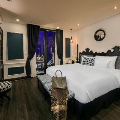 可觀賞城市景觀的大床套房 JM馬弗水療飯店優惠