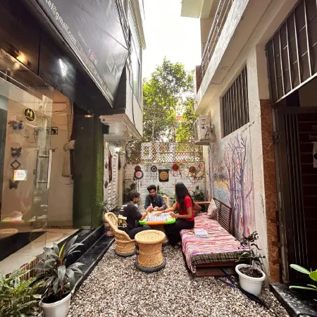 Olt Hostel