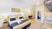 Club Maclean Motel