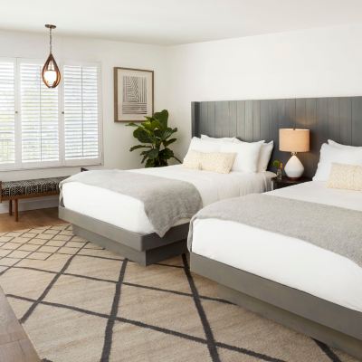 Deluxe Balcony Room-2 Queen Beds The Landsby Promo Code