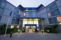 Holiday Inn Express LONDON - STANSTED AIRPORT by IHG Hoteles en 