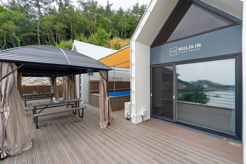 别墅房203，带泳池