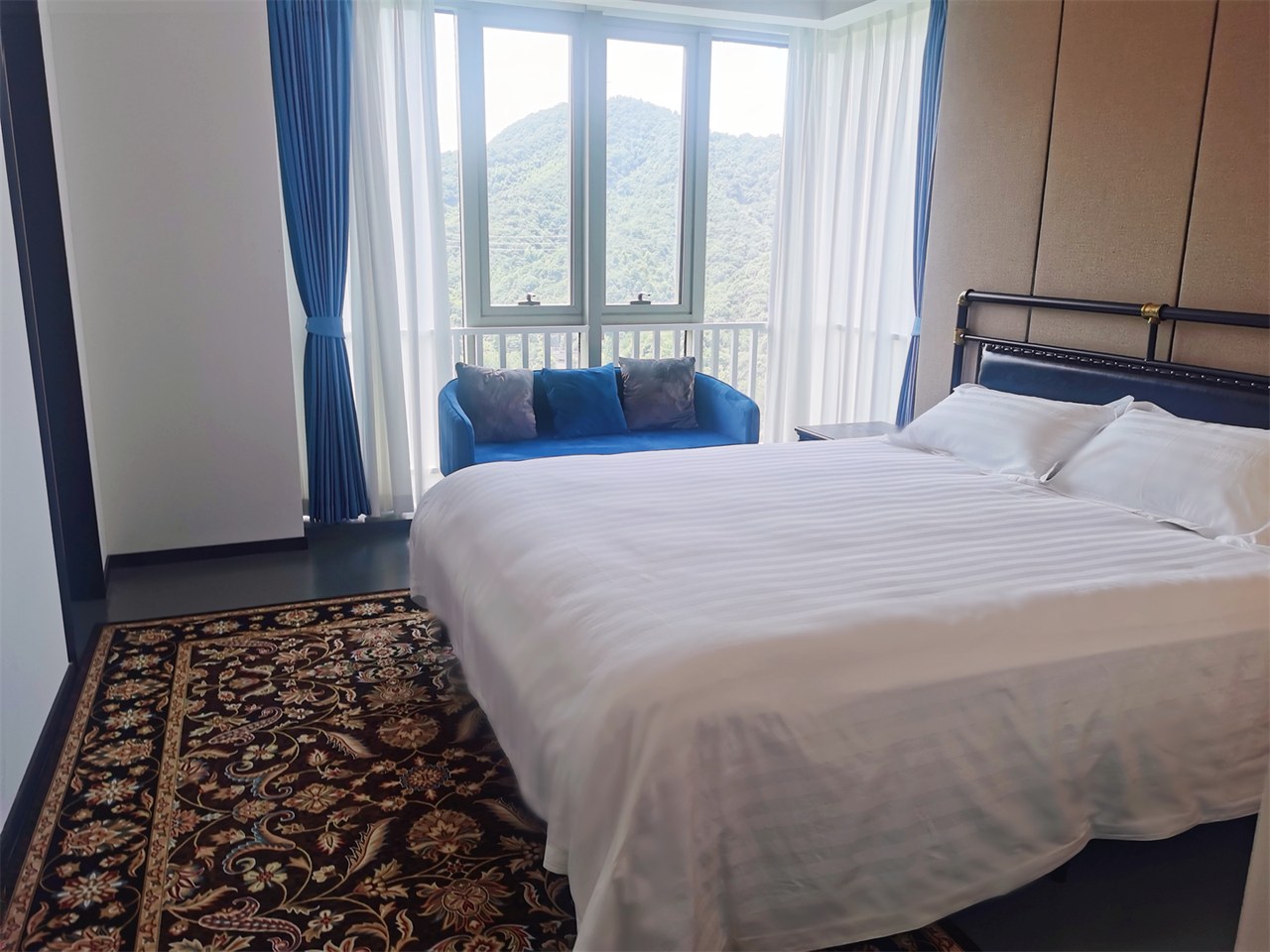 高端三室一厅套房