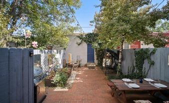3 Bedroom House with Patio Near Cap Hill