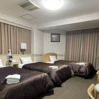 スタンダードトリプルルーム(本館) ホテルクリスタル広島 クーポン