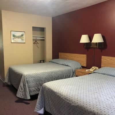 Room, 2 Double Beds, Smoking Laurel Park Inn Promo Code