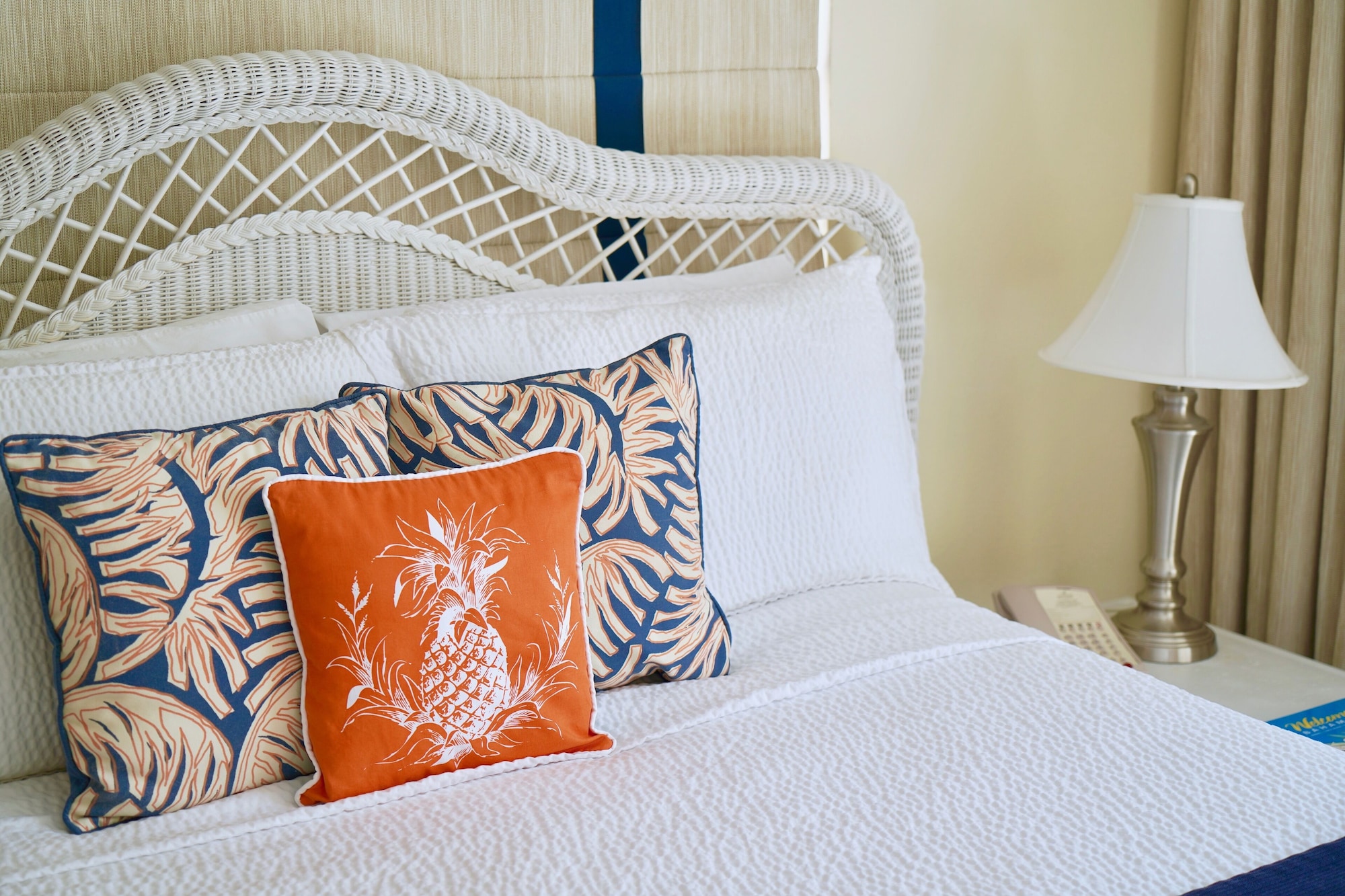 单间，1张大床，带小厨房（单间套房，1张大床，带小厨房）