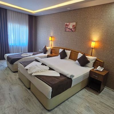 Deluxe Triple Room Pointbreak Hotel Promo Code