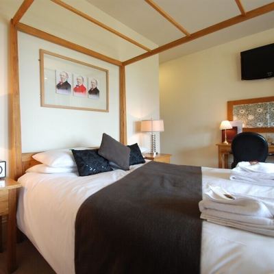 Luxury Double Room, Ensuite, Sea View (4 Poster Front Sea View) The Gladstone Promo Code