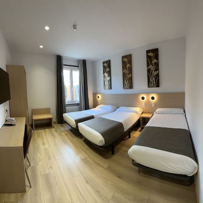 Triple Room Hostal Sol Square Madrid Promo Code
