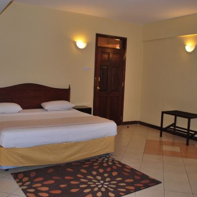 Deluxe Double Room Parkview Inn Promo Code