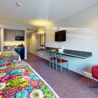 Premier Room, Kitchenette Surfside on The Lake Promo Code