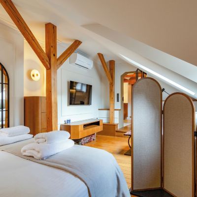 Deluxe Apartment With Courtyard View MR 3 Apartments Promo Code