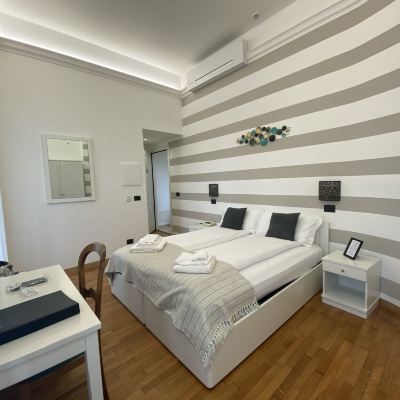 Premium Room With Lake View Hotel La Fontana Promo Code