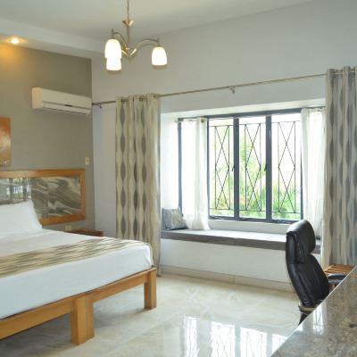 Executive Room,  Ensuite Shalom House Promo Code