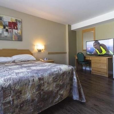 Triple Room with Private Bathroom Howey Bay Motel & Restaurant Promo Code