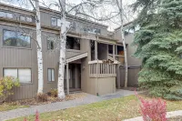 Walk to Sun Valley & Dtwn: Ketchum Condo