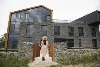 Kaghni Hotels in 