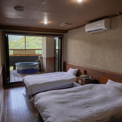 エコノミーツインルーム ミシュラン料理人による地産会席　新・海花亭いずみ クーポン