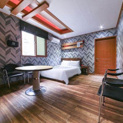 Standard Plus Room Hotel Luis Promo Code