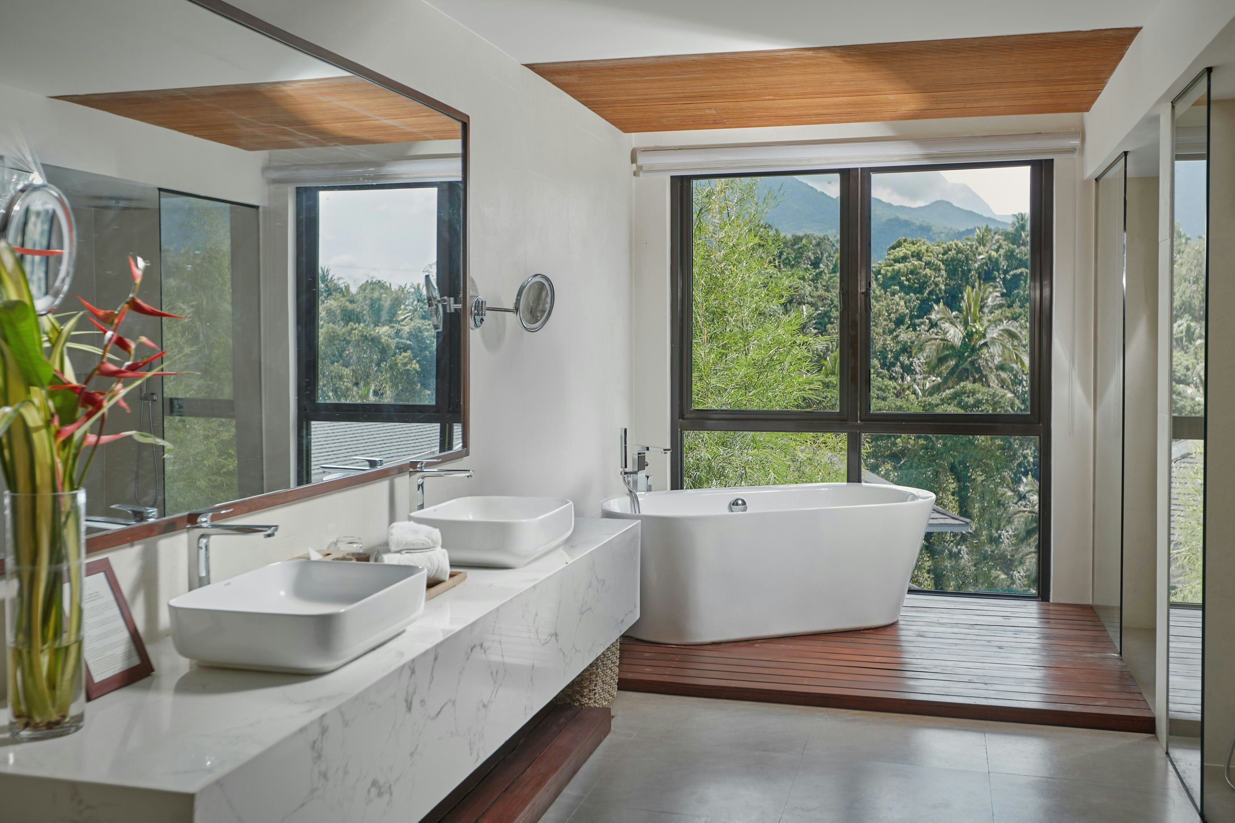 红木泳池公寓（两张特大床）