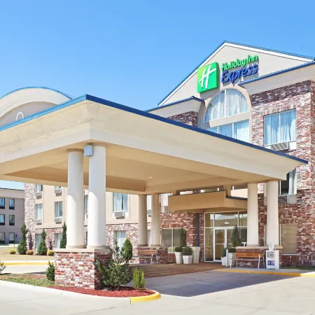 Holiday Inn Express & Suites MOUNTAIN HOME by IHG Отели в г. Бакстер