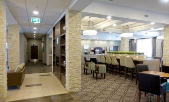Holiday Inn Express & Suites Oshawa Downtown - Toronto Area