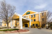 Quality Inn & Suites Hotel a 