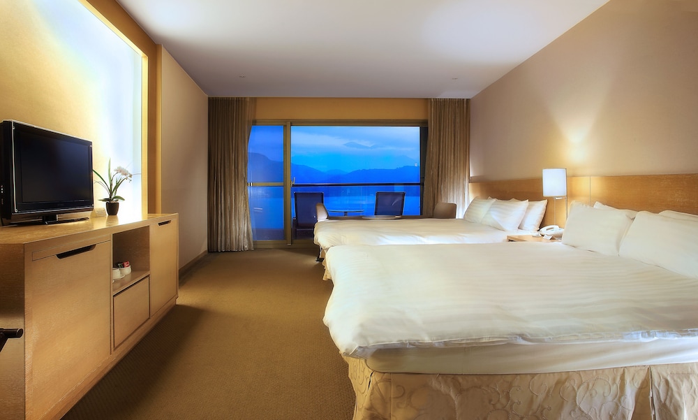 Hotel Del Lago湖景四人房