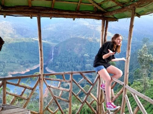 带山景的双人间