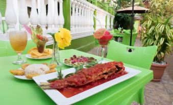 Hotel Los Delfines - Housity