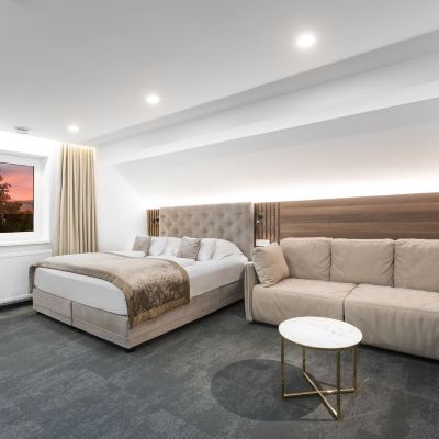 Deluxe Double Room, 1 King Bed, Non Smoking Cirman Rooms Promo Code