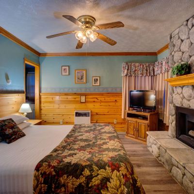 Standard Room, 1 Queen Bed, Fireplace Cathy's Cottages Promo Code
