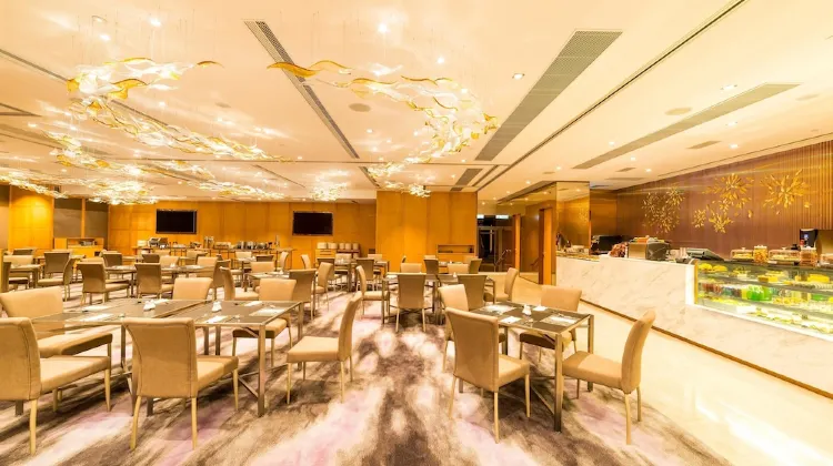 Kowloon Harbourfront Hotel restaurant