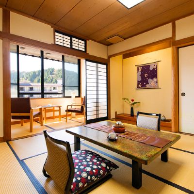 Japanese-Style Room 