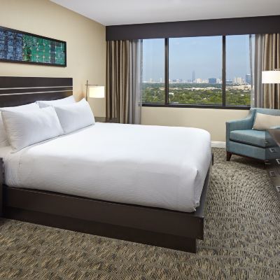 Mobility Hearing Accessible One Bedroom Suite with Roll in Shower Hilton Houston Plaza/Medical Center Promo Code