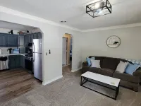 Updated Higgins Cottage w/ AC - Walking Distance to Higgins & Boat Parking Hoteles en Municipio de Gerrish