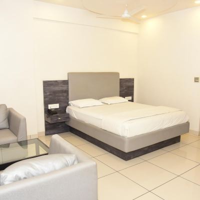 Super Deluxe Room Hotel Srijan Inn Promo Code